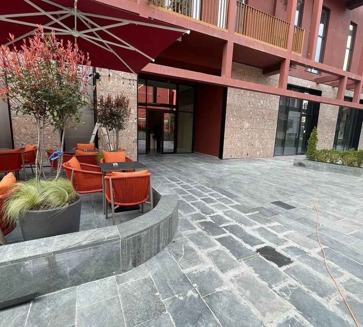Garden Building Luxury Apartment Tirana